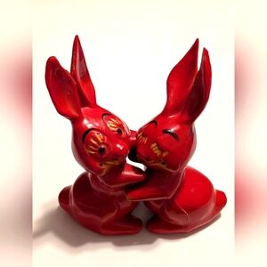Vintage 40's-50's Plastic Hugging Bunnies Rabbits Salt And Pepper Shakers Bright
